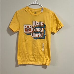 NWT Walt Disney World Retro Graphic Tee Yellow Disneycore Y2K Logo T Shirt